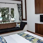 Karakas Hotel 2*