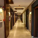 Hotel Karakas 2*