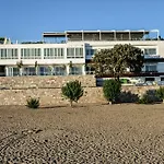 Karakas Hotel 2*