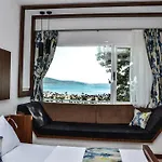 Karakas Hotel 2*