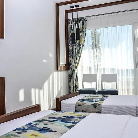 Karakas Hotel 2*